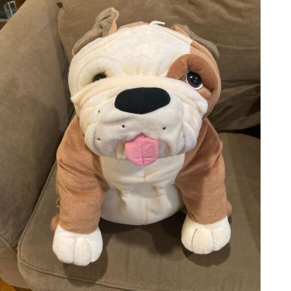 Jumbo Toy Factory Dave and Buster's Plush soft 18" brown Bulldog pre owned exc. - Picture 1 of 5